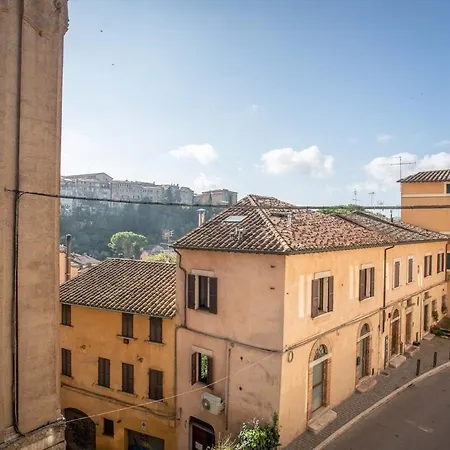 Fabretti - Modern In Heart Of Apartment *