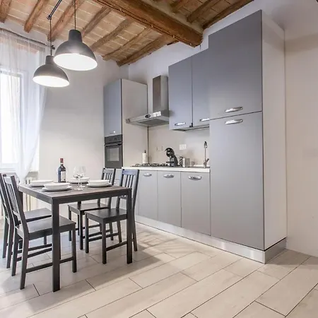 Fabretti - Modern In Heart Of Apartment