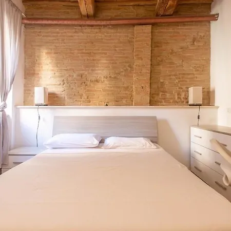 Fabretti - Modern In Heart Of Apartament *